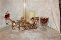 METAL HORSE & SLEIGH WITH CANDLES AND RED BALLS