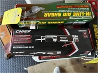 ASSORTED PNEUMATIC TOOLS - AIR SHEAR / SMALL SAW /