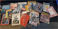 Huge lot 17 old magazines & catalogues ADS guns