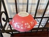 Vintage Pyrex pink gooseberry Cinderella bowl