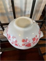 Vintage Pyrex gooseberry Cinderella bowl