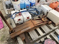 FLOOR JACK, BOOSTER CABLES, OIL