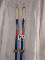 Pair of Dovre skis