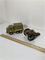 Lot of military vehicle and cannon