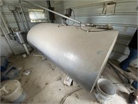 Mueller Milk Tank model # OH 600 Gal Ser #42839