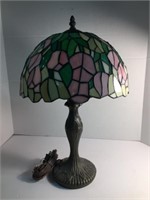 BEAUTIFUL PINK & GREEN STAINED GLASS LAMP
