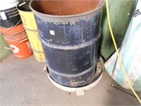 30-gallon drum with roller bottom