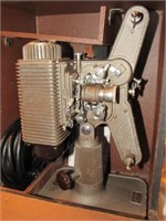 VINTAGE REVERE EIGHT MM PROJECTOR
