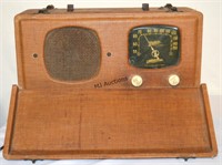 Antique Working Zenith Wavemagnet Radio