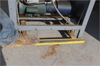 Foot stomp hydraulic tool