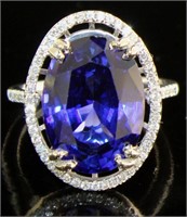 14kt Gold 13.02 ct Oval Sapphire & Diamond Ring