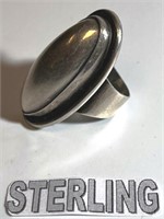 E - STERLING SILVER & STONE RING (C1)