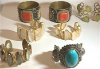 E - LOT OF 7 COSTUME JEWELRY RINGS (C92)