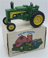 1/16 Ertl John Deere 630 Tractor 1988 Toy Farmer