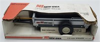 1/16 Scale Models New Idea Manure Spreader