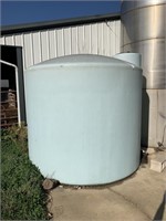 2200 gallon Poly Water Tank