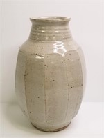 11/14/2022 - Fine Auction - Mid Century, Pottery, Art & More
