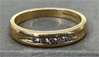 14Kt Gold & Diamond Mens Wedding Ring
