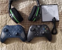 Xbox One Turtle Beach Headset & 2 Controllers