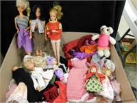 4 Barbies and Cloths