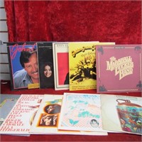 (10)Vintage Vinyl music record albums.