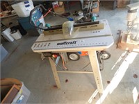 WOLF CRAFT ROUTER TABLE WITH DEWALT ROUTER
