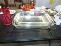 3 PYREX COOKING  DISHES WITH STAND