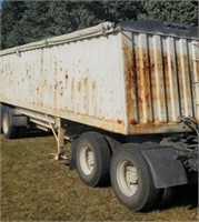Jet Co. Hopper bottom grain trailer, new runner 1