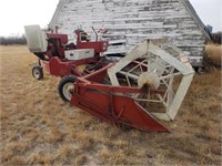 14' IH 201 SP Gas Swather