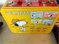 Peanuts vintage lunch box