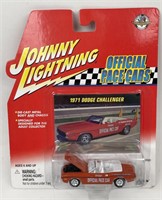 Johnny Lightning 1971 Dodge Challenger Official