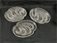 Glass set of snack plates w/cup holder