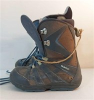 SZ 9 W BURTON SNOWBOARDING BOOTS