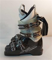 SZ 5 ATOMIC SKI BOOTS