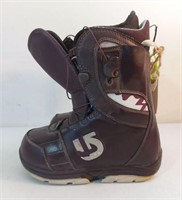 SZ 5 BURTON SNOWBOARDING BOOTS