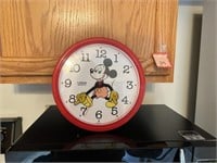 Lorus Quartz Battery Operated Mickey Mouse Wall
