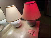 2 Short Matching Table Lamps