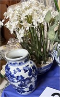 4 blue and white bowls and vases w/ blown glass