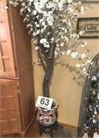 Artificial tree in decorative pot w/stand - 90" t