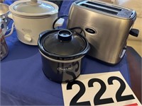 Oster toaster, 2 small crockpots, bacon grease