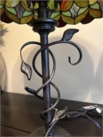 2 Tiffany styled lamps