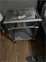 4 pieces of mirrored furniture - 2 end tables and