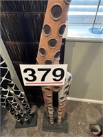 2 giraffes - 1 wood  - 6 ft