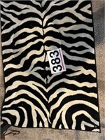 Zebra pattern rug - 3' x 5'