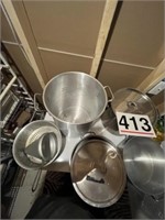 Stock pots - 4, strainer and drip pan