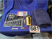 10 Piece Metric wrench set, moving blanket, Misc.