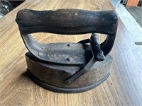 Antique Sad Iron w/ Removable Handle