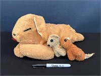 Vintage Stuffed  Dog W/ Puppies Toy