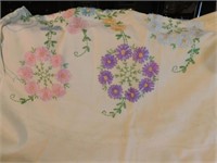 Tablecloths - vintage, embroidered (2)