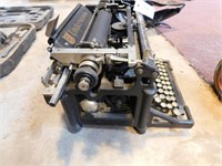 Vintage underwood typewriter
